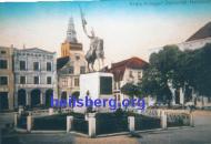 Foto: Marktplatz mit Husarendenkmal