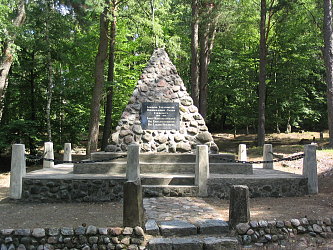 Die von den Gefangenen gebaute Pyramide